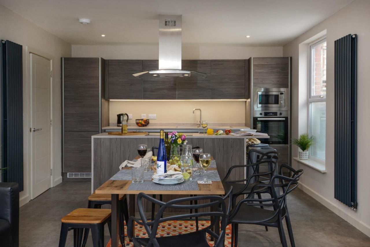Apartment Three - Free Private Car Park - Sleeps 6 - 3 Shower Rooms - By Ocean City Retreats Plymouth Luaran gambar