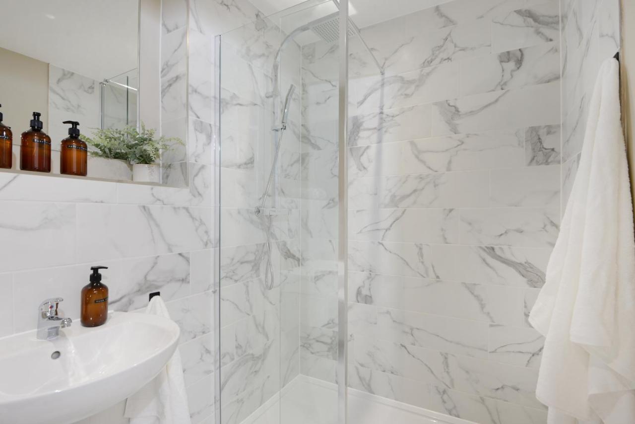 Apartment Three - Free Private Car Park - Sleeps 6 - 3 Shower Rooms - By Ocean City Retreats Plymouth Luaran gambar